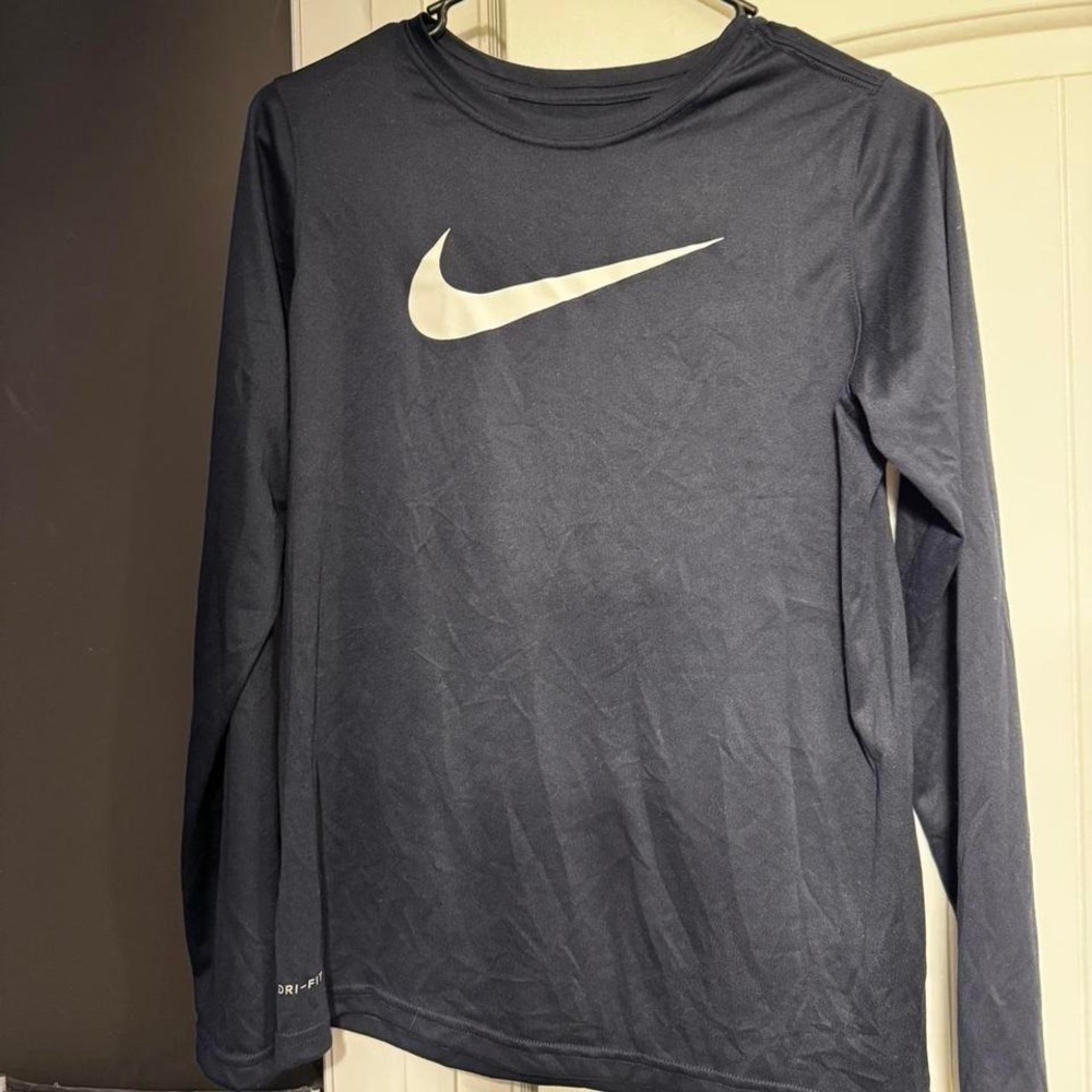 NWT Nike black long sleeve shirt with white swoosh #athleisure #swoosh